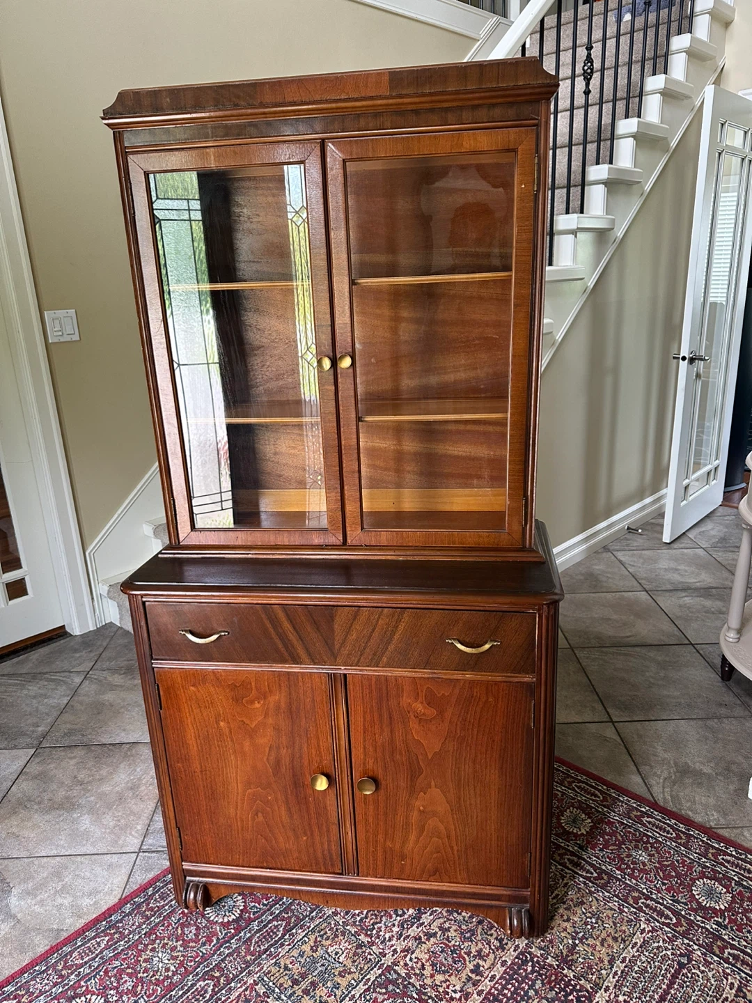 Vintage Solid Wood Display Cabinet / Hutch – Beautiful Condition