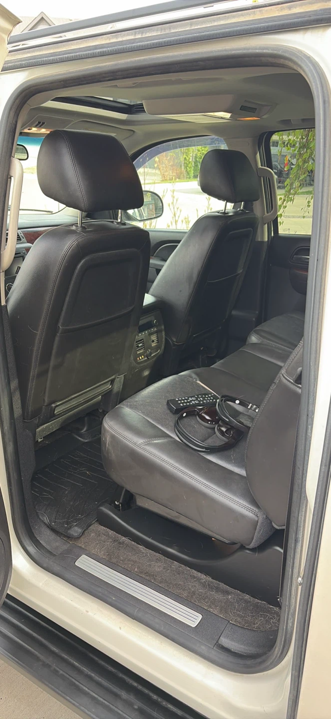 White Chevrolet Avalanche LTZ - photo 4