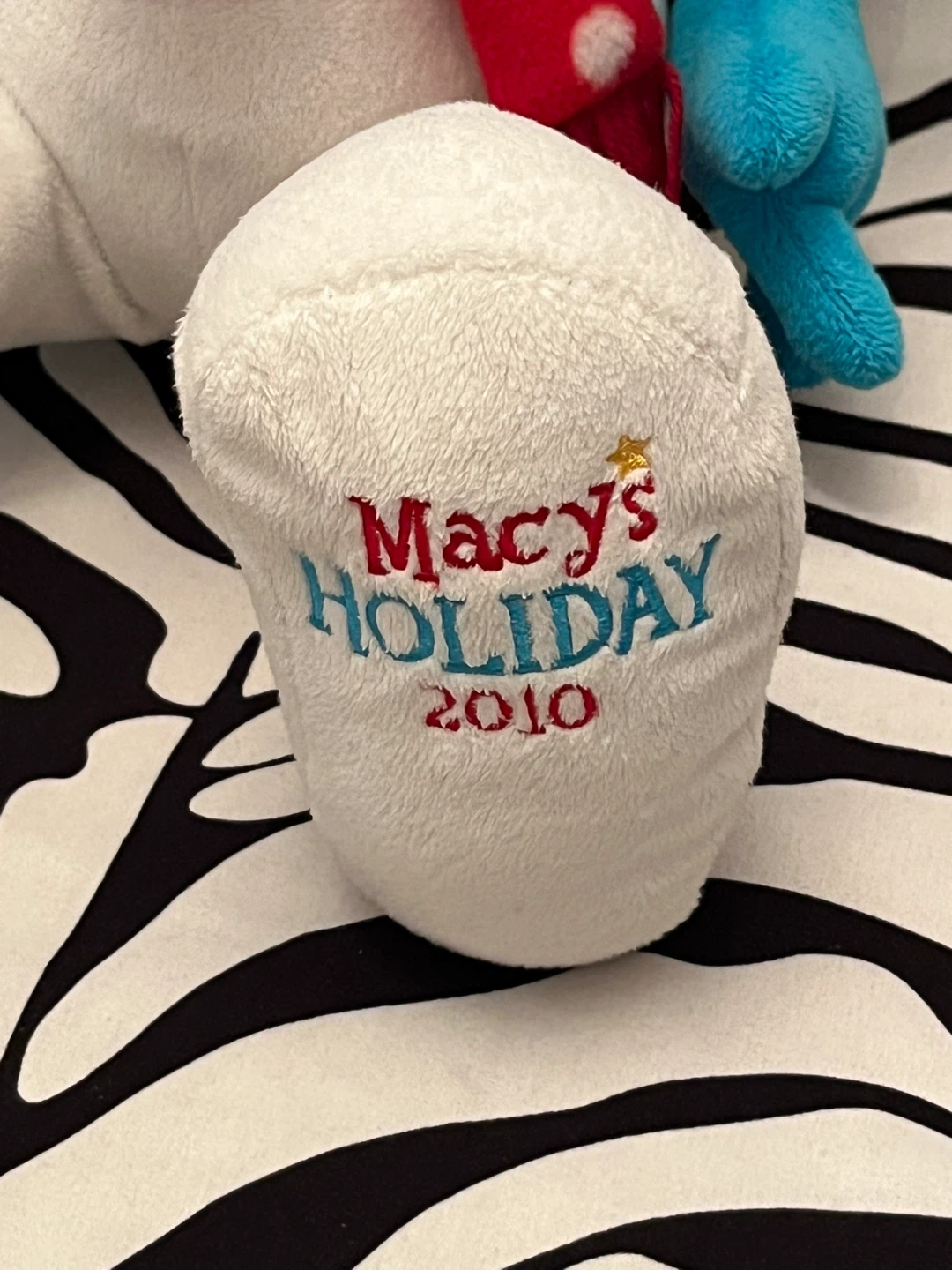 Macys 2010 Holiday Christmas Large Smurf 22" Soft Plush ❤️ - photo 2