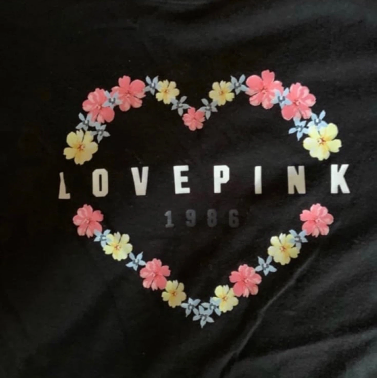 Victoria's Secret Pink T-Shirt - photo 5