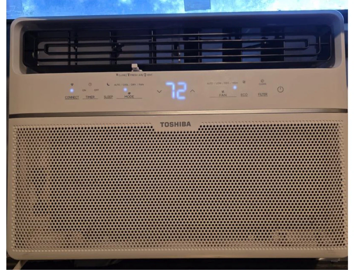 12000 BTU smart with Wifi Toshiba AirConditioner