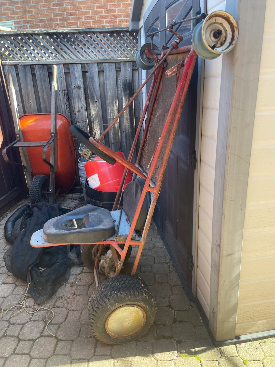 Ride-on go kart