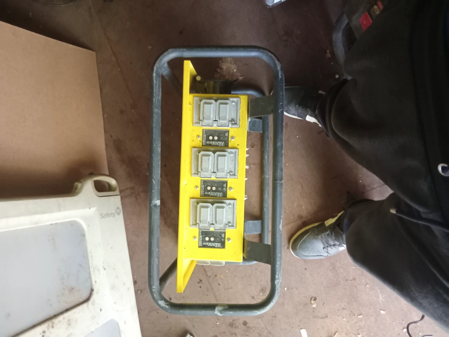 Southwire X-Treme Box Power Distribution - photo 2