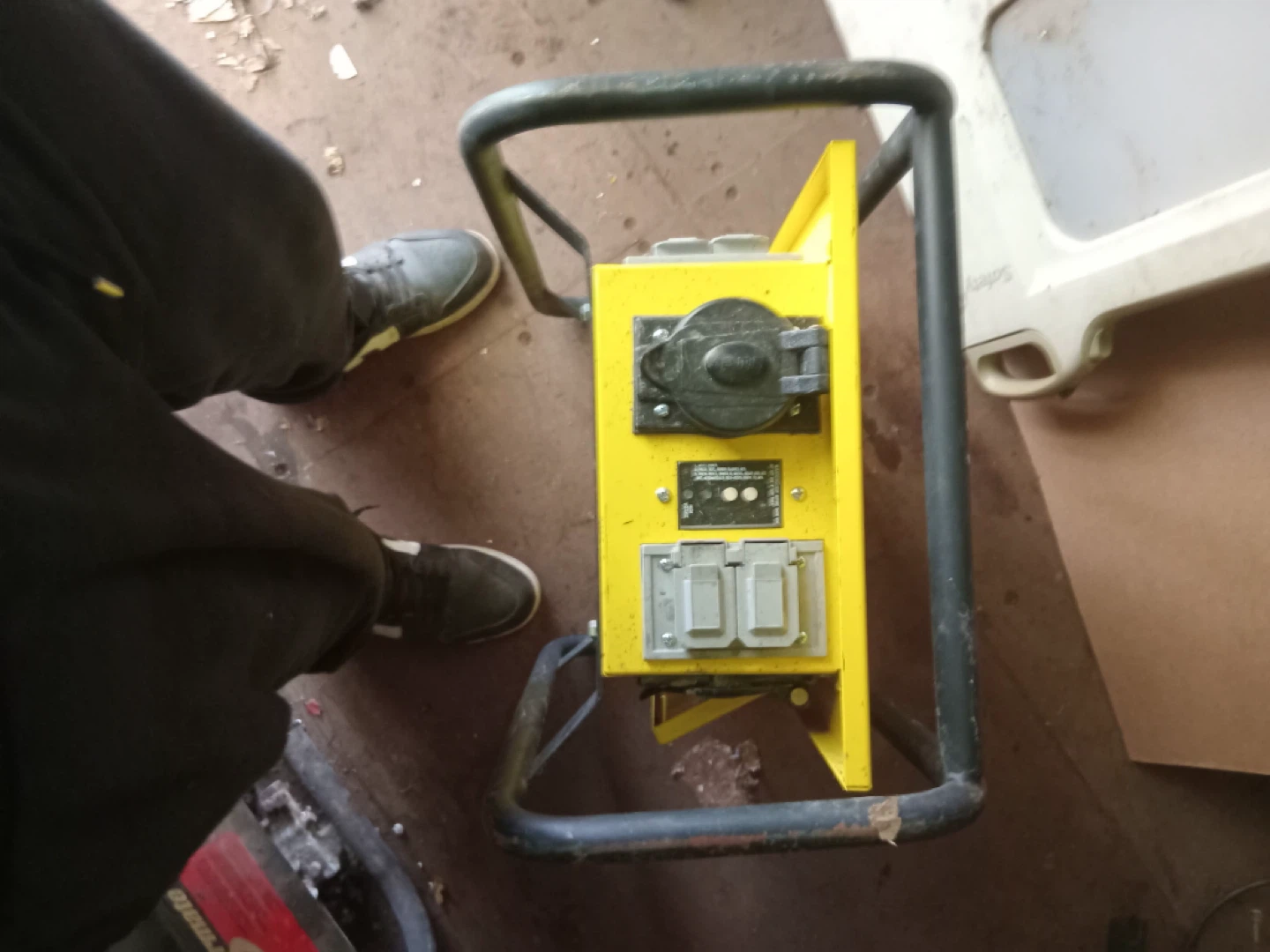 Southwire X-Treme Box Power Distribution - photo 3