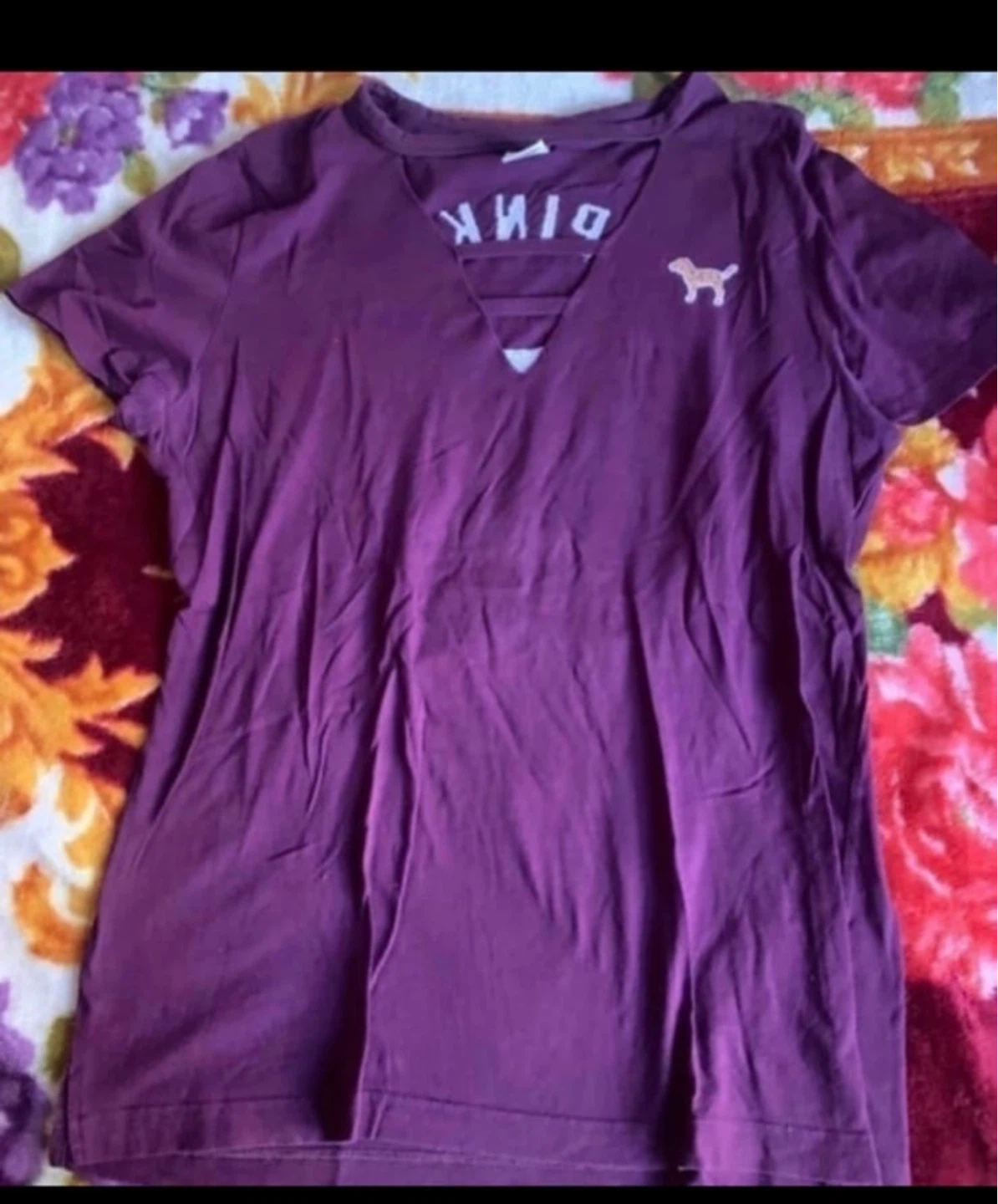 Victoria's Secret PINK Vintage Cutout V-Neck T-Shirt Sequins Dog - photo 5