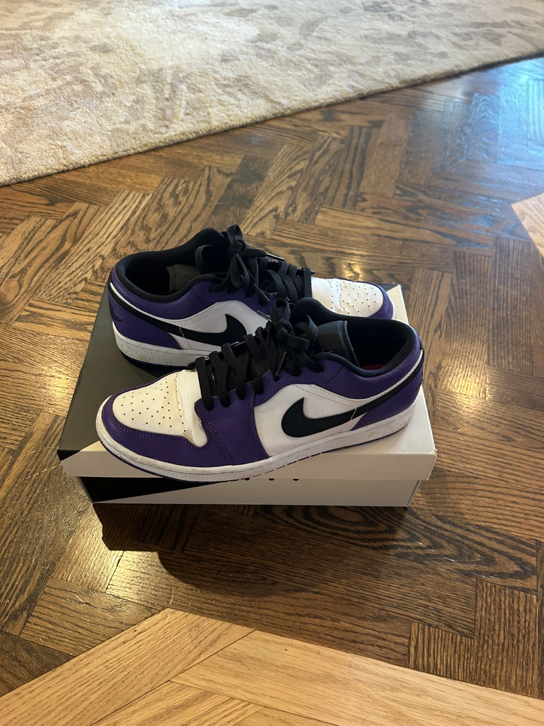 Air Jordan 1 Low Purples SE 'Sneakers