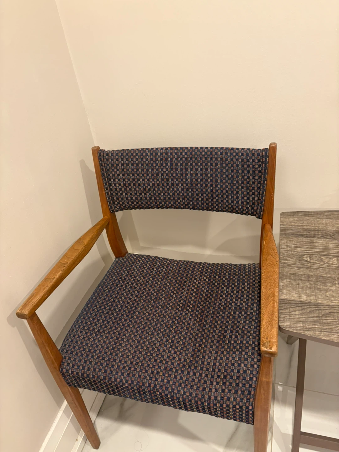 Set of 2 Vintage Mid-Century Modern Armchairs