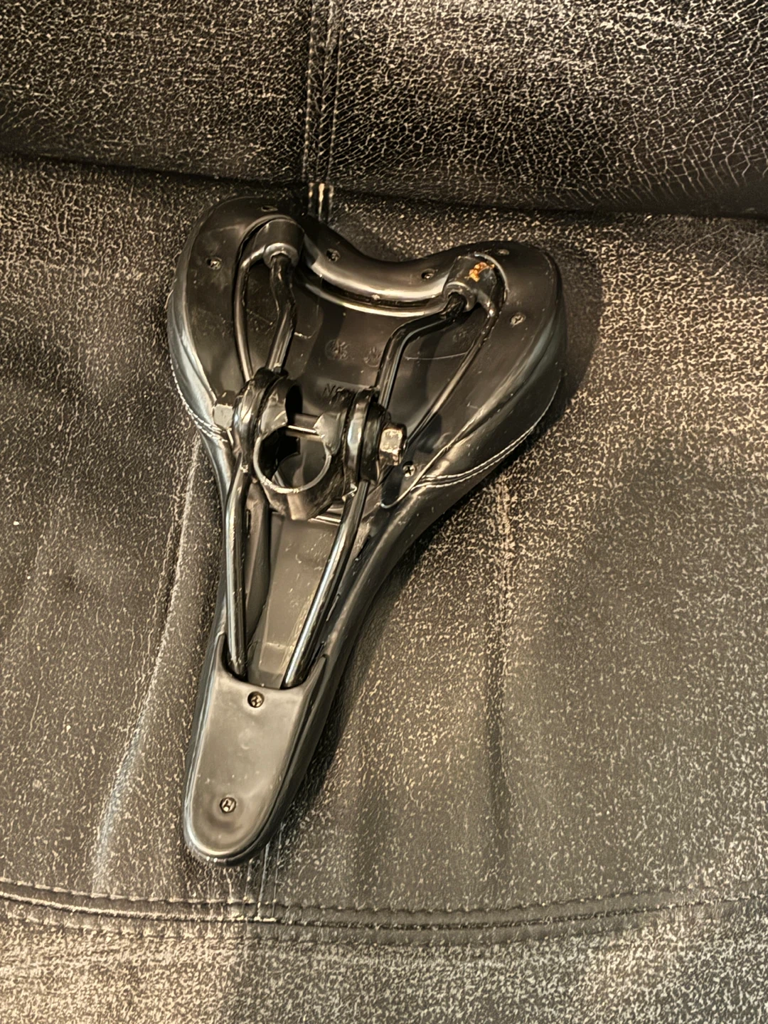 Original Raleigh Mountain Bike seats for Male and Female - photo 2