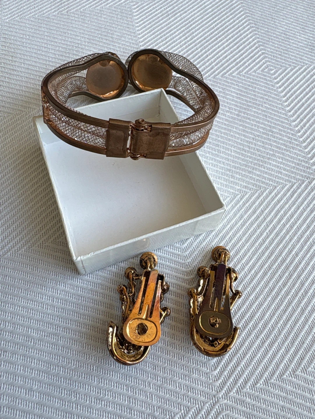 Vintage Copper Tone Bracelet and Clip-On Earrings Set - photo 2