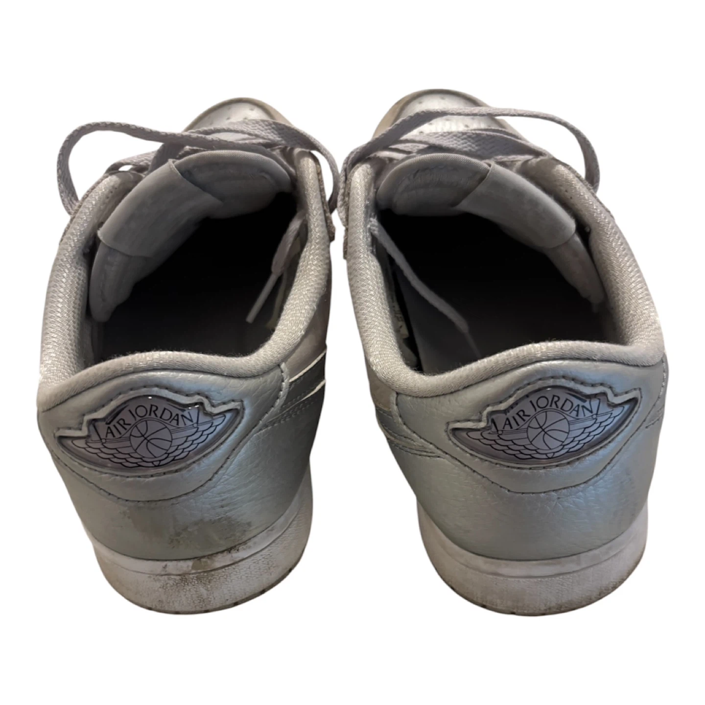 Air Jordan 1 Low SE 'Light Smoke Grey' Sneakers - photo 3