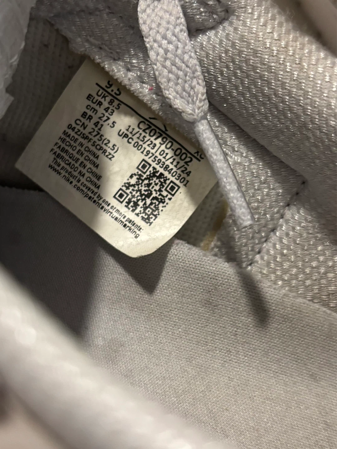 Air Jordan 1 Low SE 'Light Smoke Grey' Sneakers - photo 5