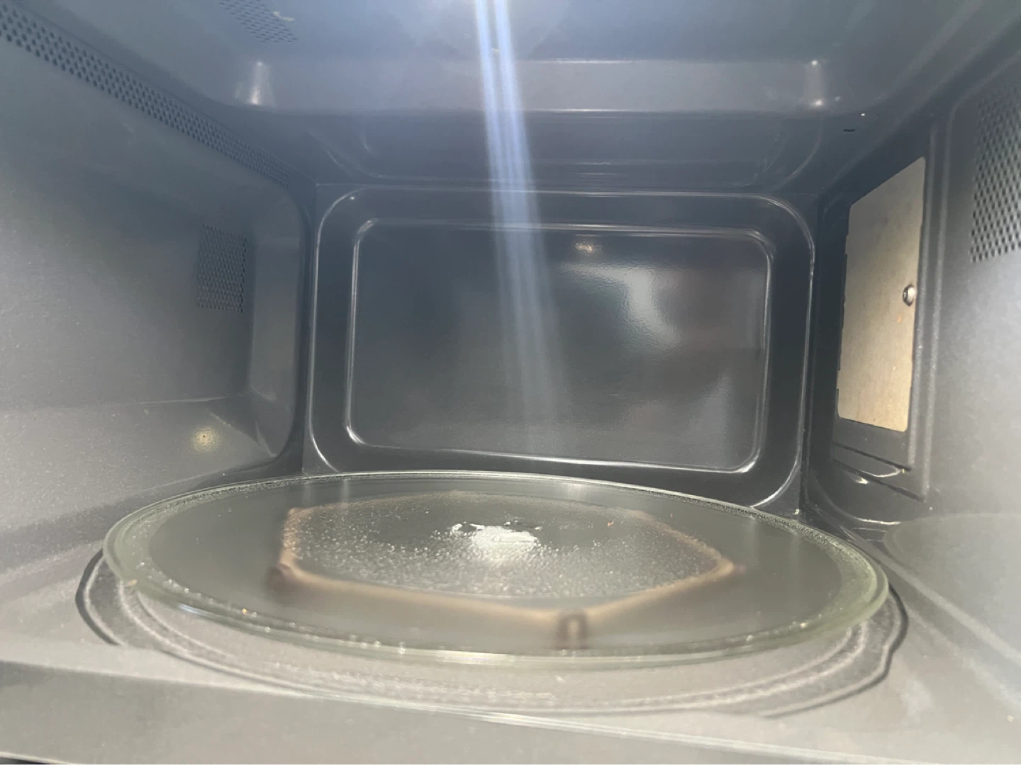 LG Microwave Oven - photo 2