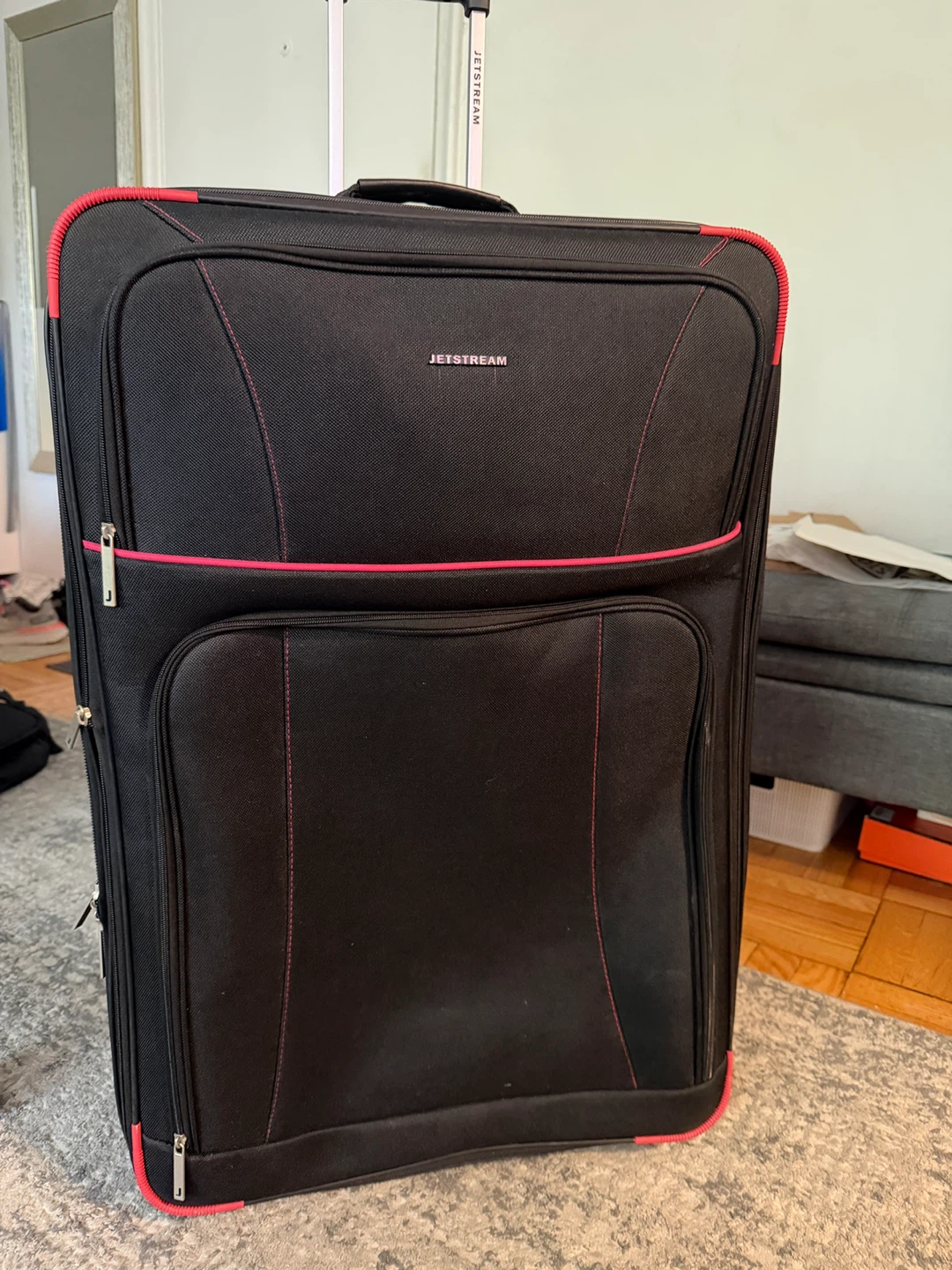Jetstream Black Large Suitcase