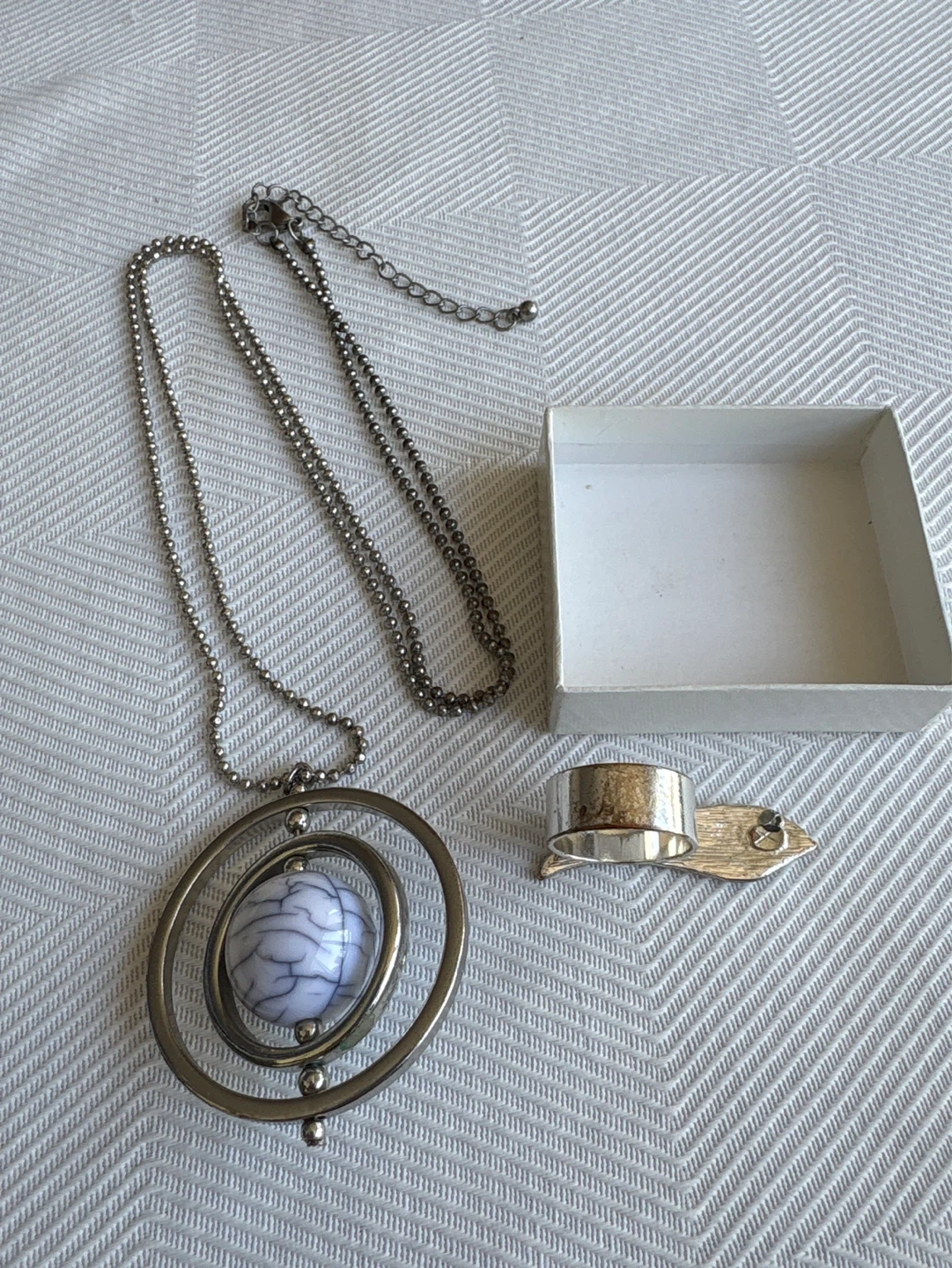Silver tone pendant necklace and ring set - photo 2