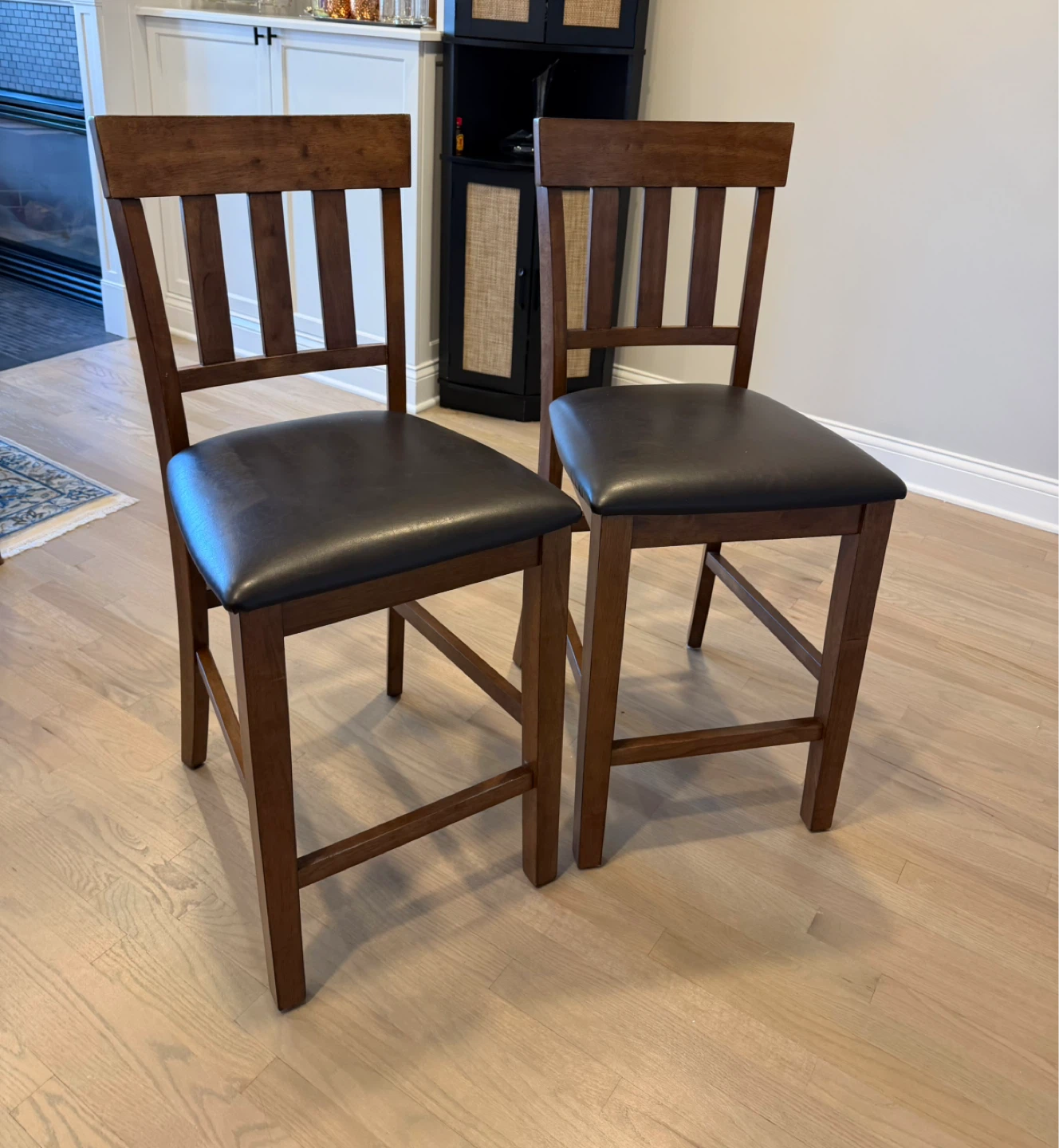 Set of Ashley furniture dining chairs (2) and counter chairs (2)