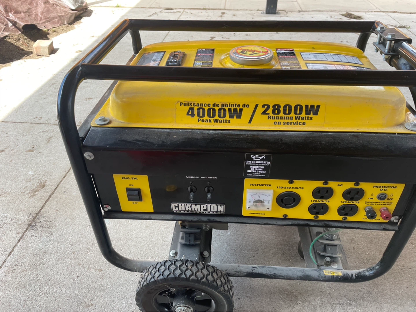 Champion 4000W/2800W Generator