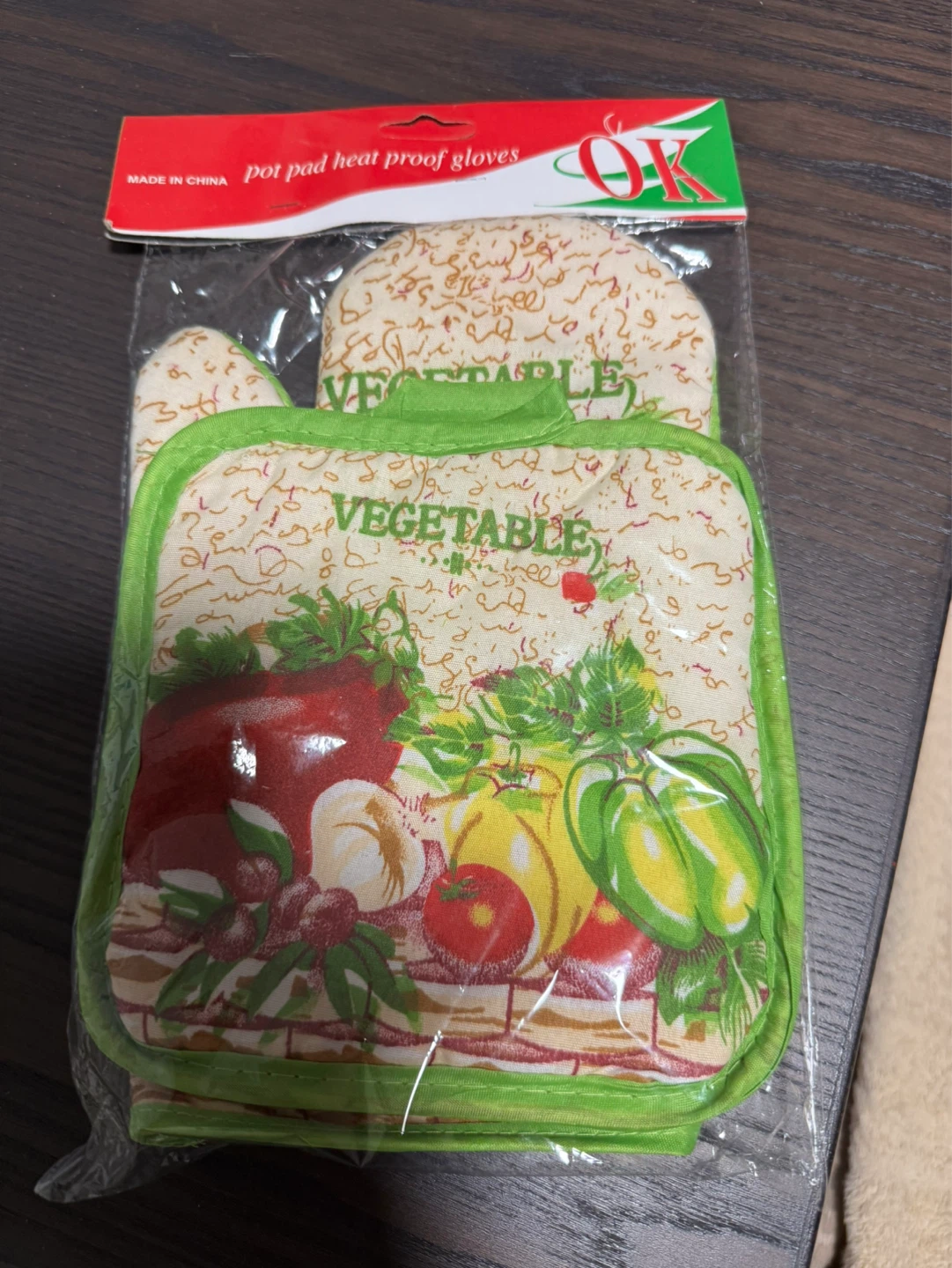 Pot Pad Heat Proof Gloves with Vegetable Design
