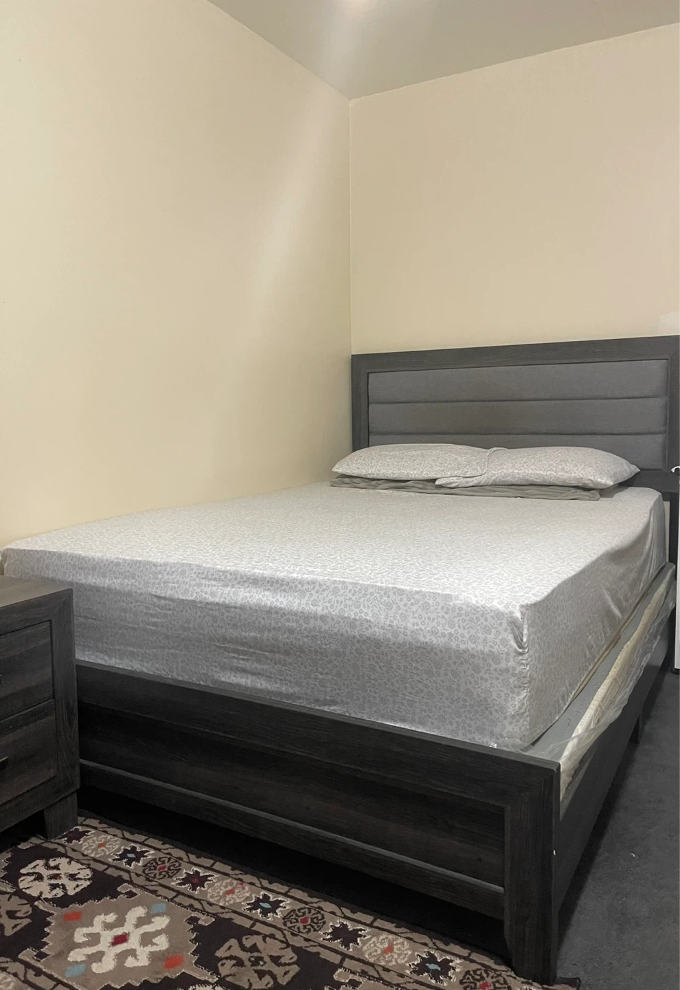 Dark Wood Queen Bed Frame with Queen Size Mattress - photo 4