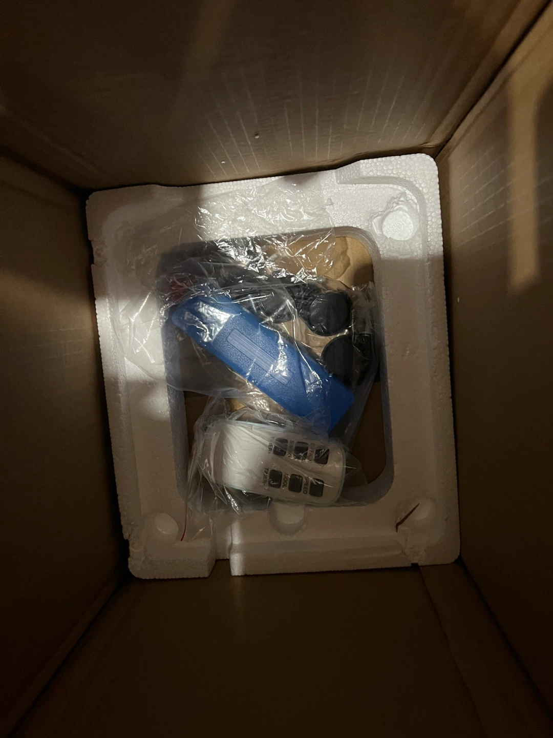 Portable Evaporative Cooler with Ice Packs - photo 3