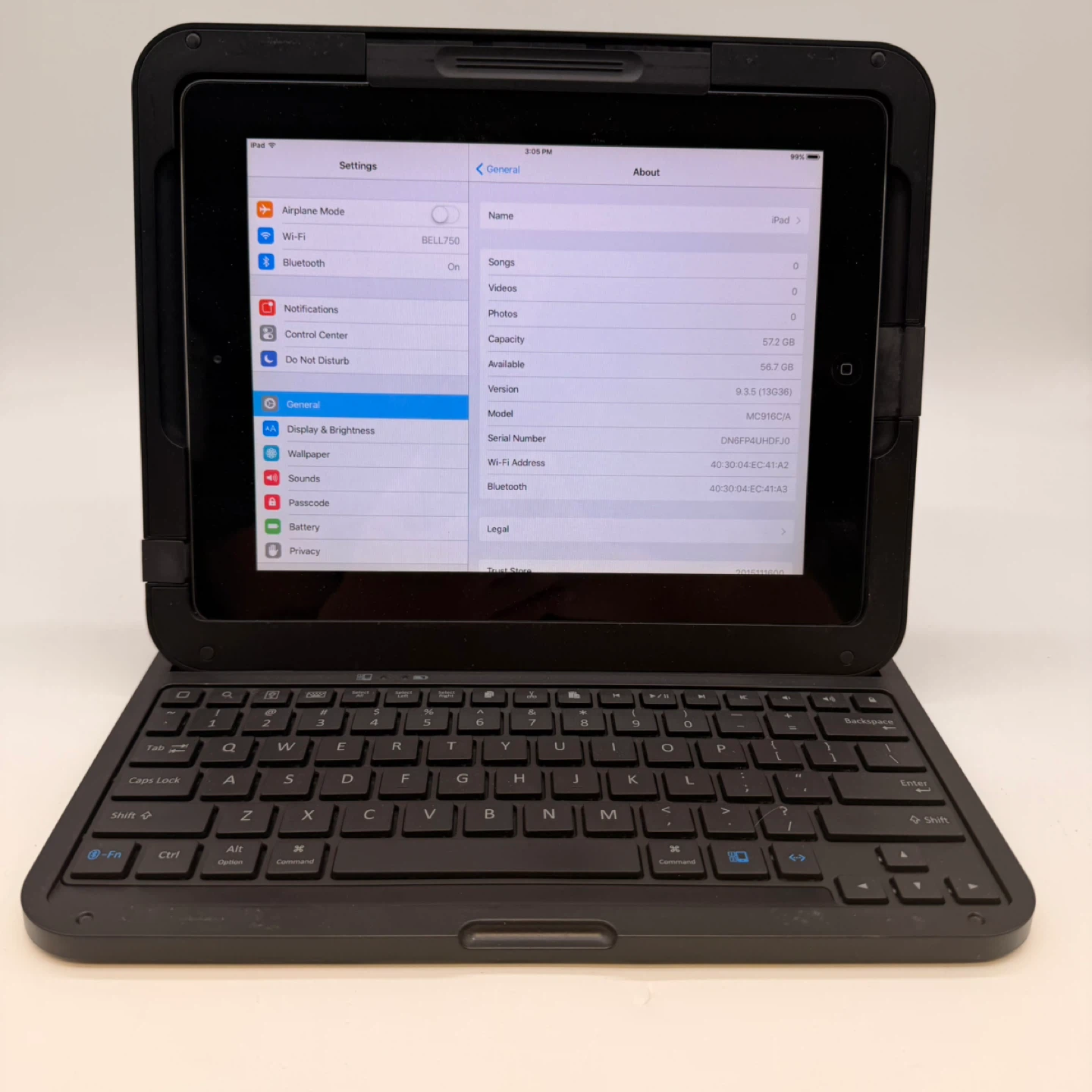 Apple iPad 2 64GB Wi-Fi A1395 With Bluetooth Keyboard Case