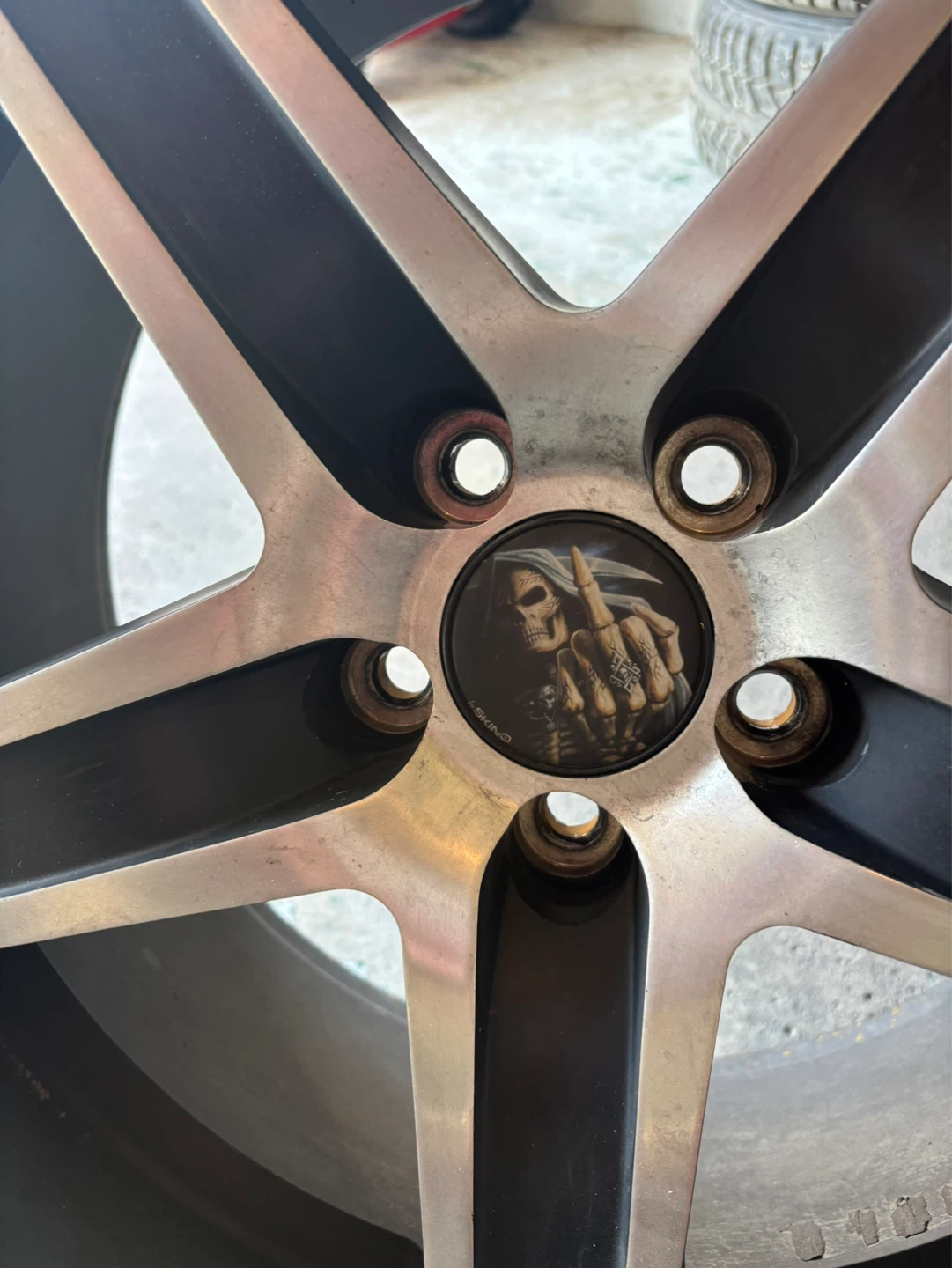 Set of 4 235/35ZR19 Tires on Rims - photo 5