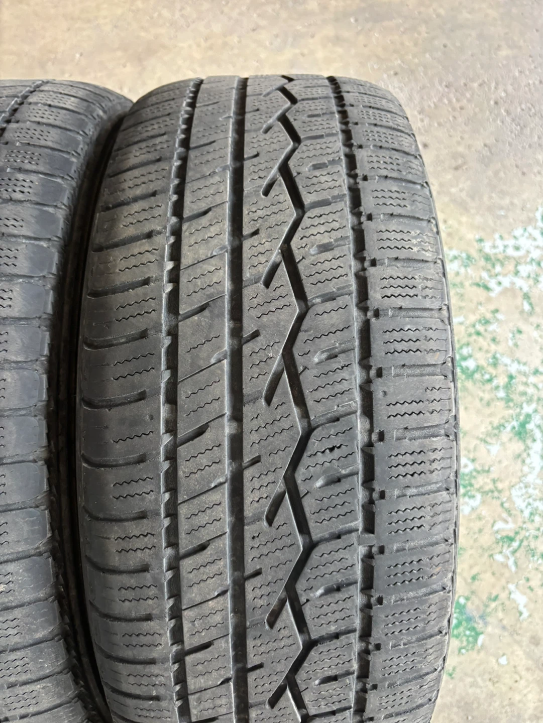 Set of 4 Toyo Tires 205/55R16 91H - photo 4
