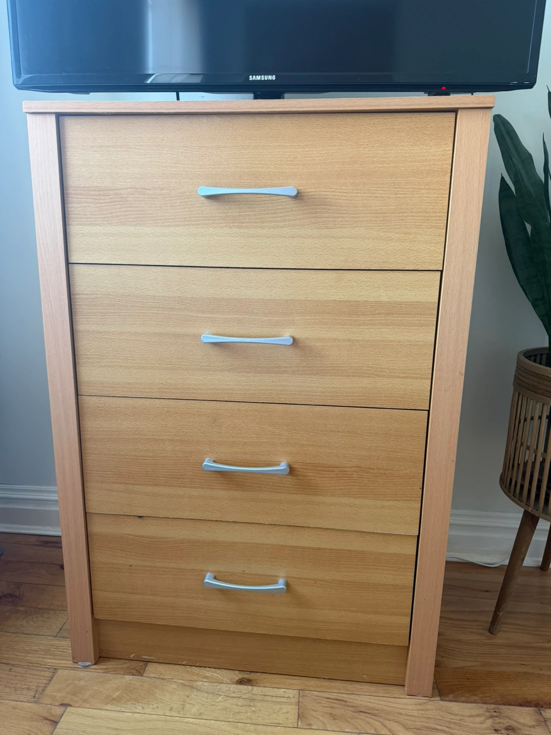 Light Wood Dresser with 4 Drawers