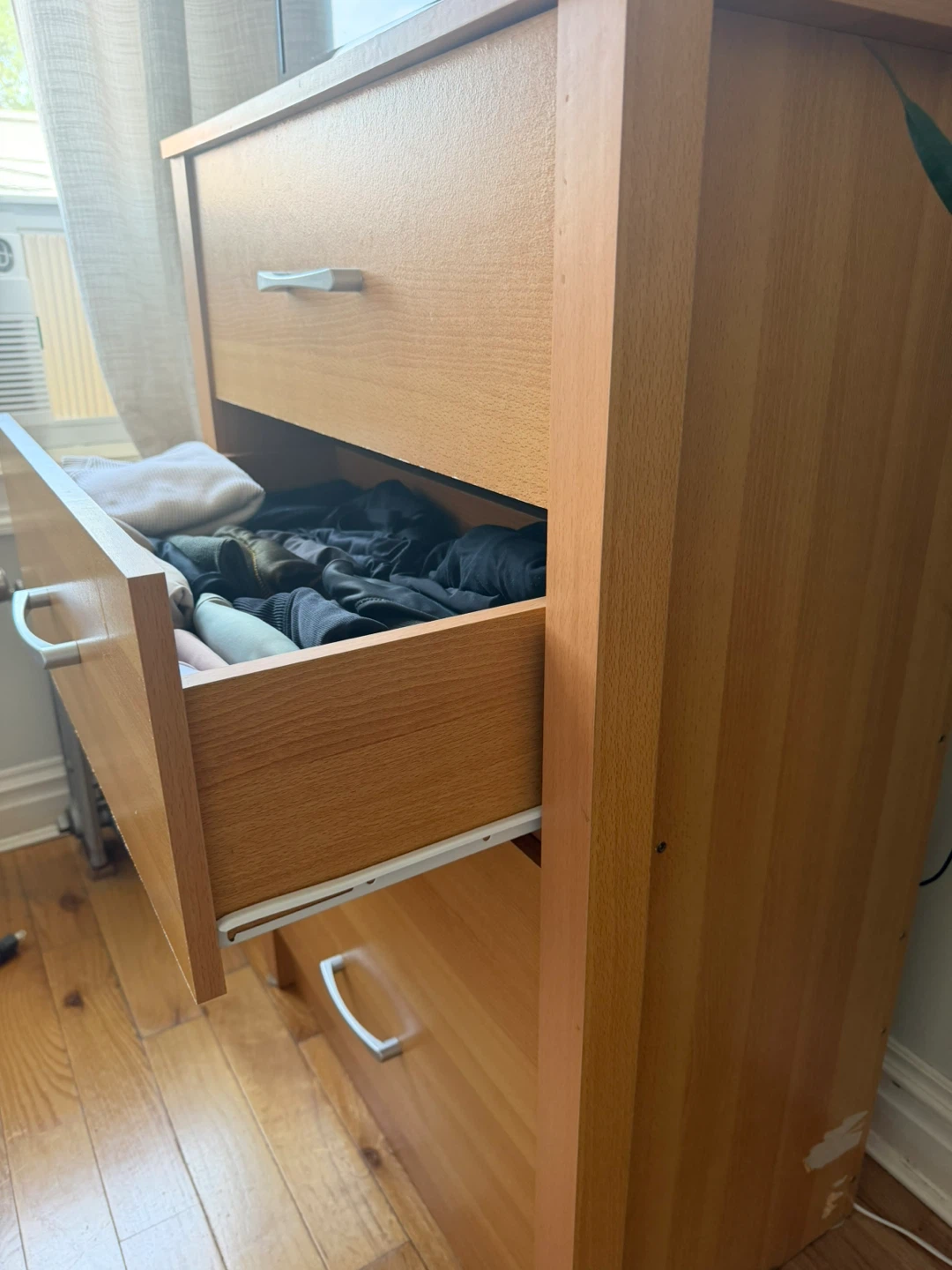 Light Wood Dresser with 4 Drawers - photo 4