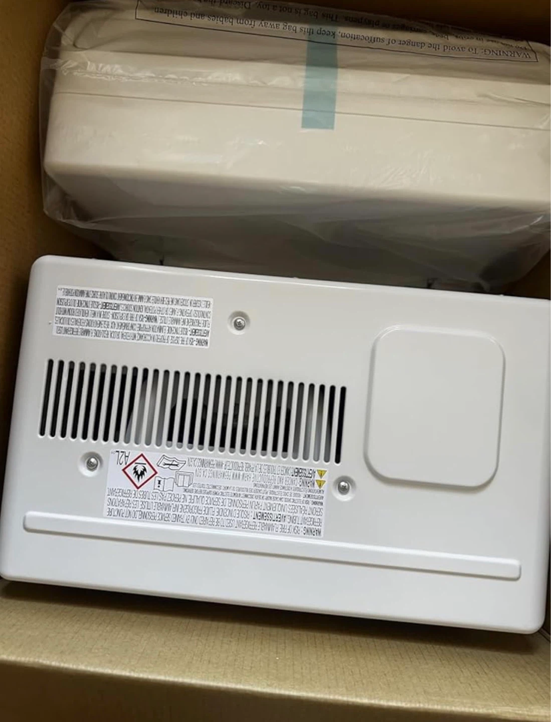 Midea Window Air Conditioner - photo 3