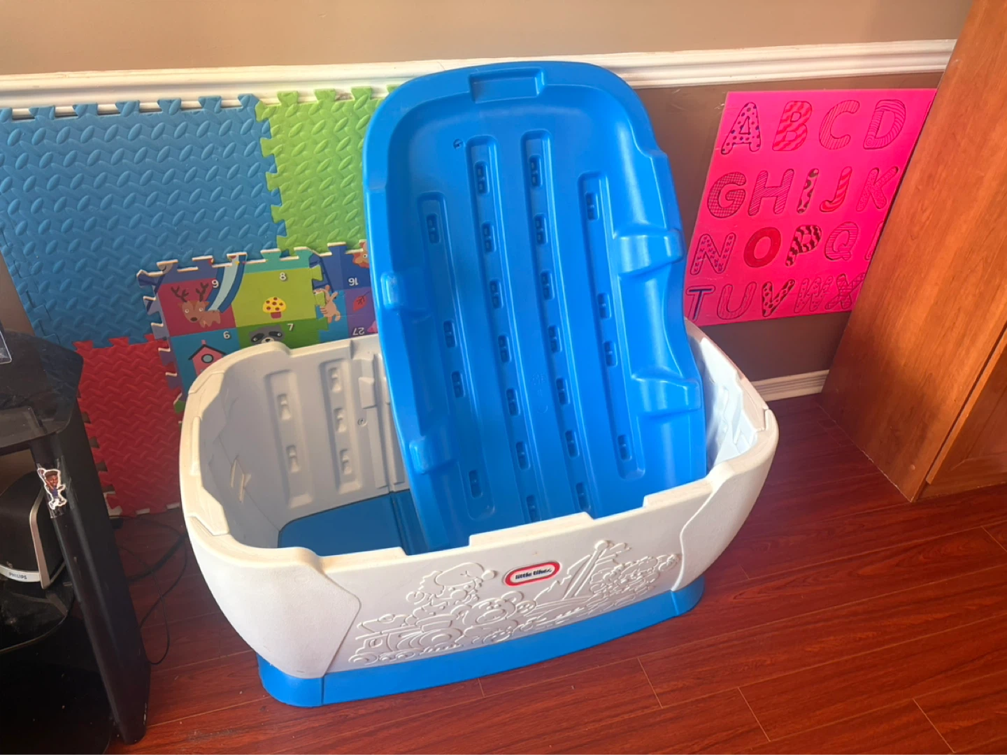 Little Tikes Blue and White Toy Chest
