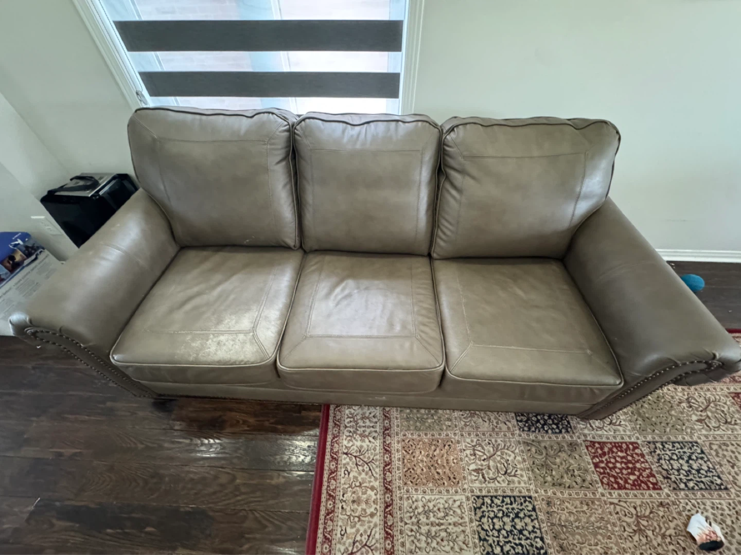 Leather sofa set