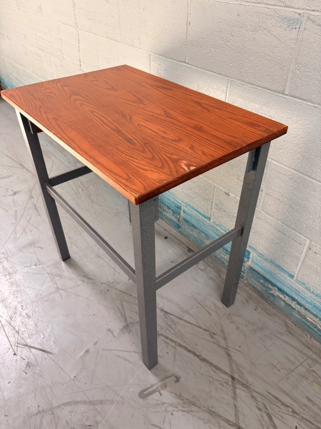 Small Wooden Top desk with Metal Frame - photo 5