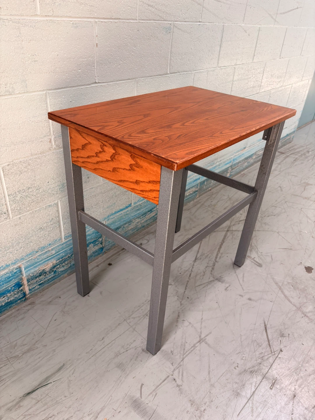 Small Wooden Top desk with Metal Frame - photo 4