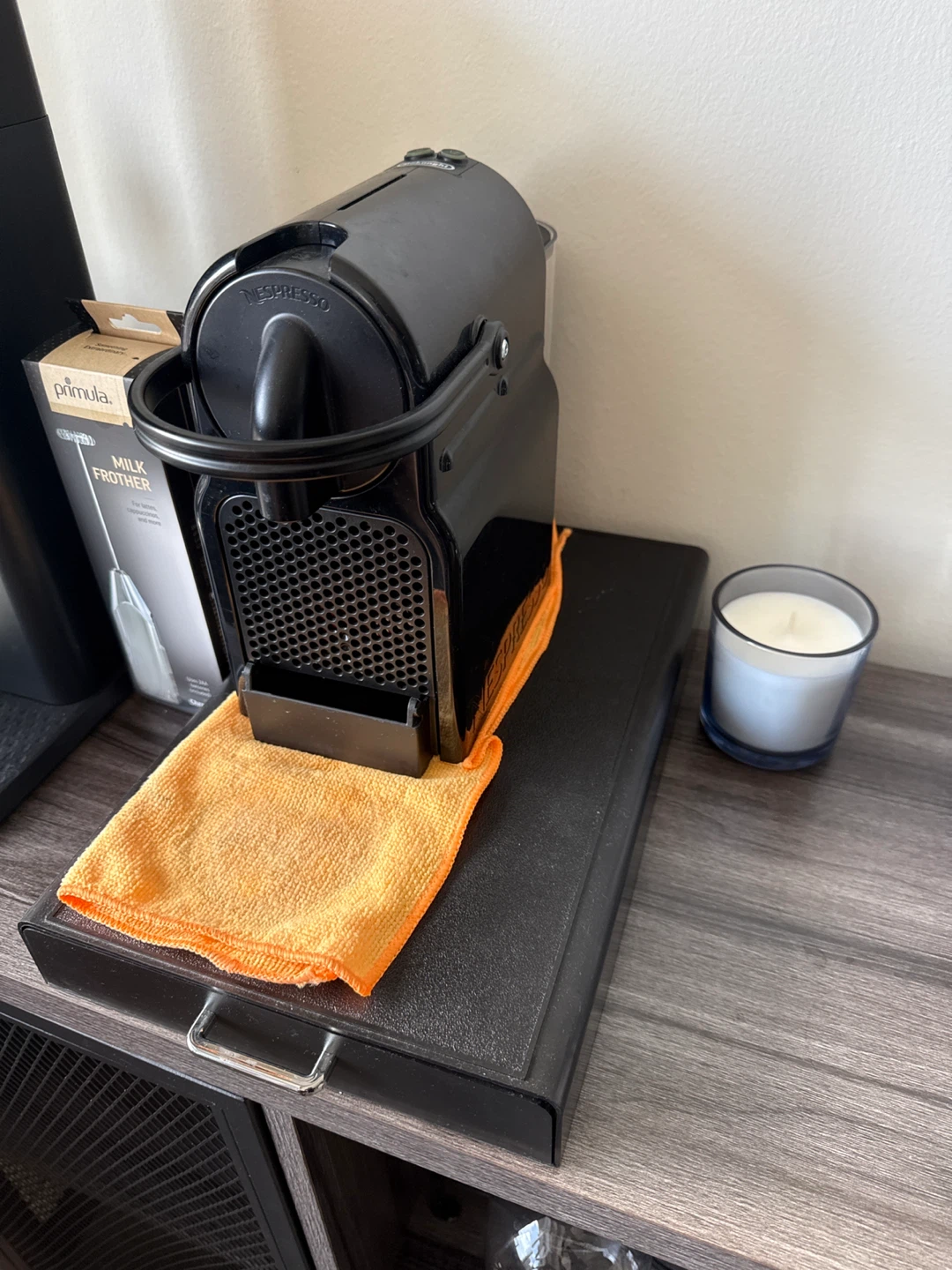 De'Longhi Nespresso Espresso Machine + Pod Tray