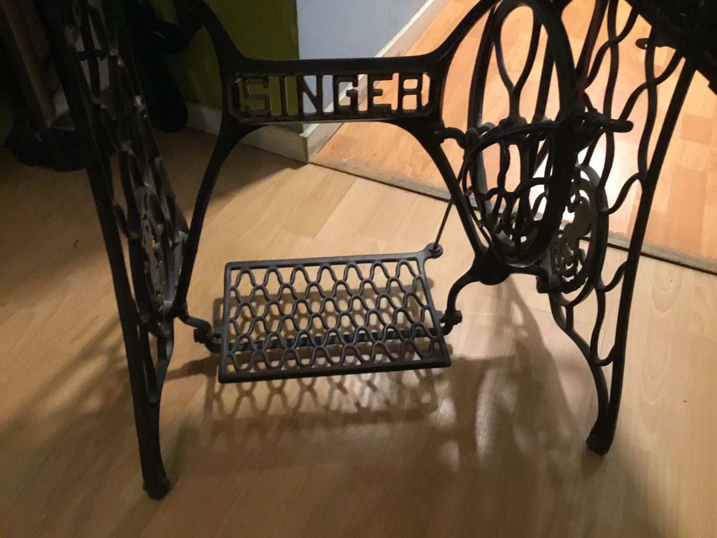 Singer Sewing Machine with Attachments - photo 3