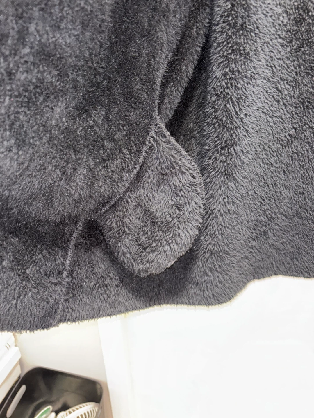 SHEIN Black & Tan Plush Hooded Cape - photo 4