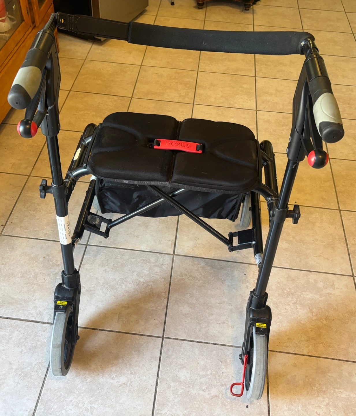 Foldable Walking support with Seat & Storage by NEXUS Sweden - photo 2
