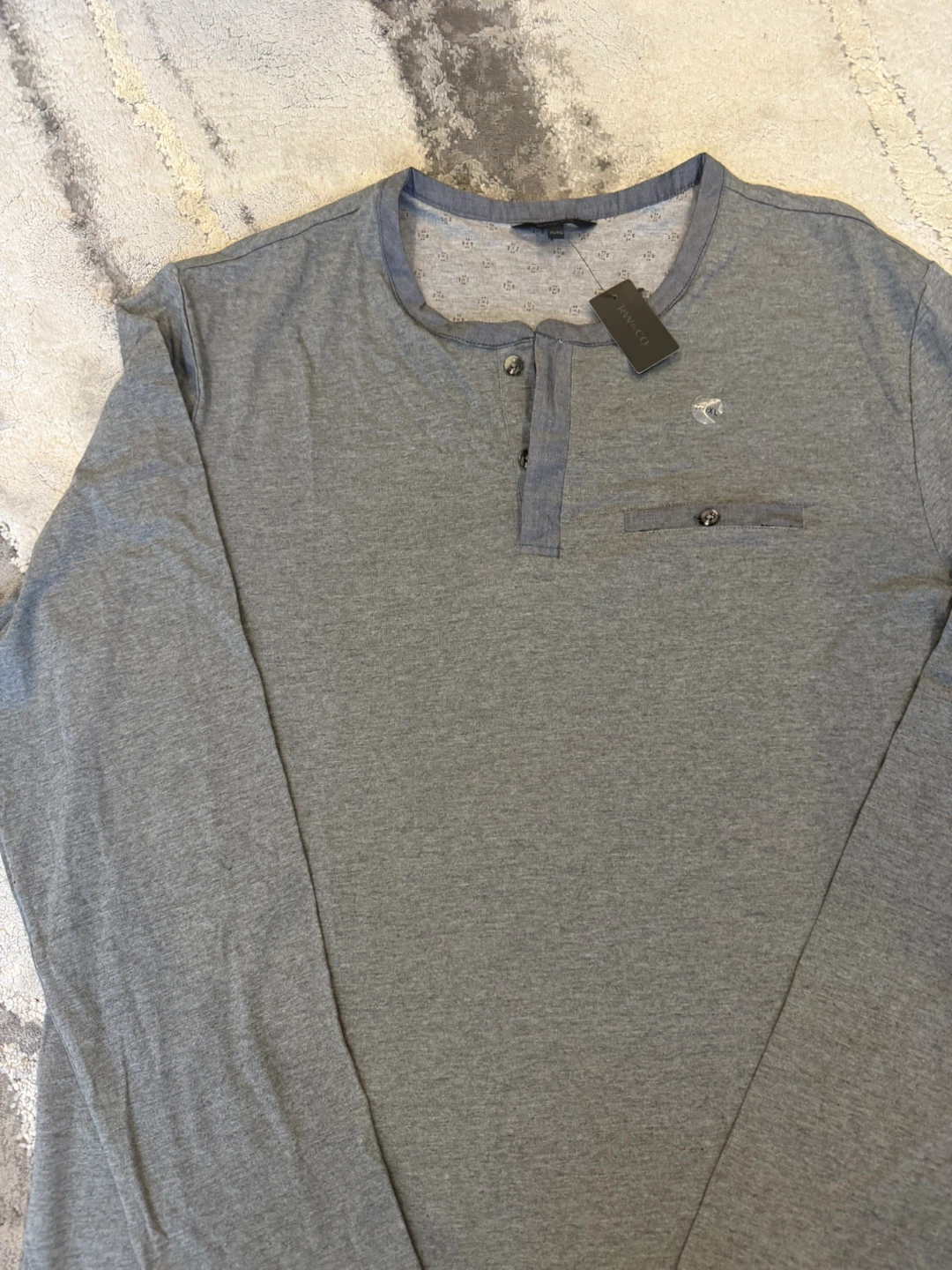 BNWT 2-XL Men’s Giftable long sleeve tops - photo 2