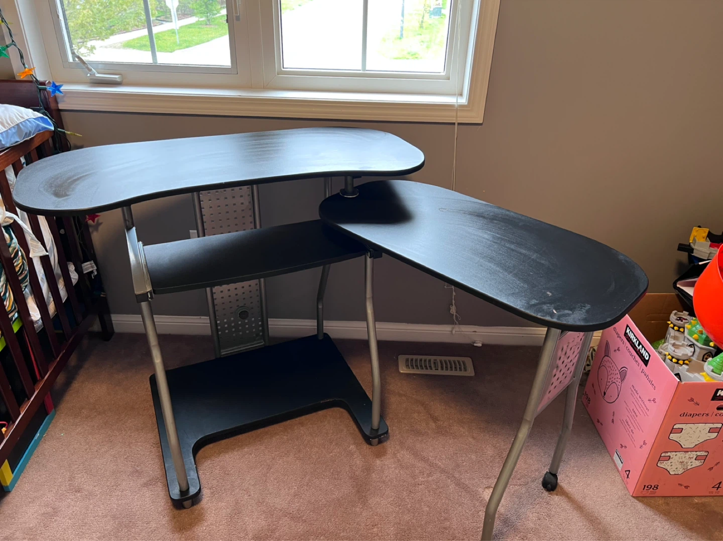 Black Rolling Computer Desk with Keyboard Tray