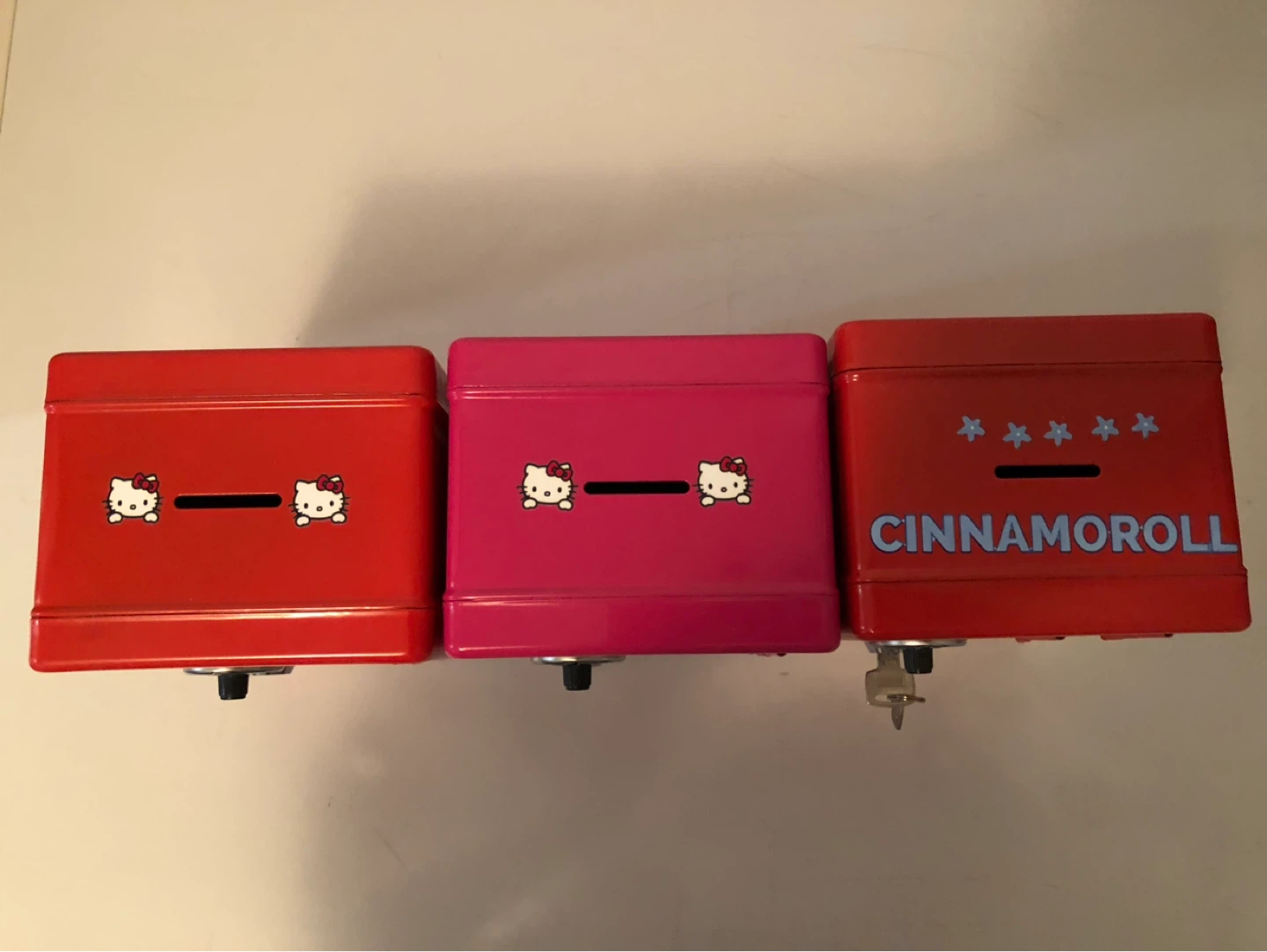 Hello Kitty & Cinnamoroll Mini Safes - Red & Pink - photo 2