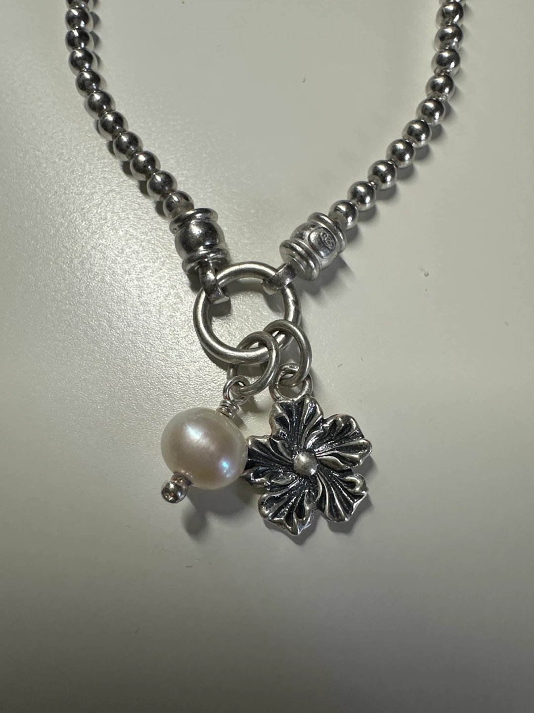 Pearl and Hibiscus Charm Stretch Beaded Bracelet - photo 2
