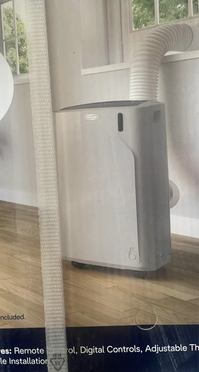 A/C Portable Air Conditioner DeLonghi 12,000 BTU (6,900 BTU DOE)