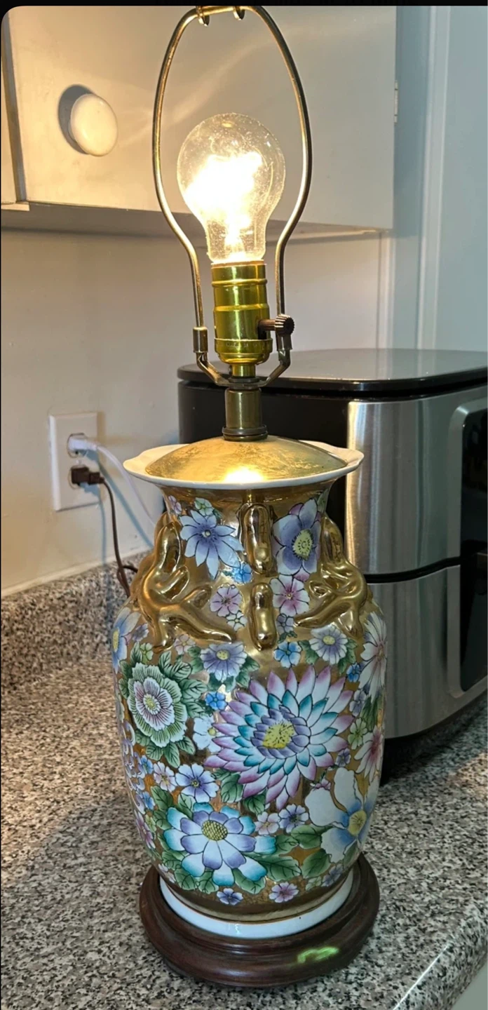 Vintage Floral Ceramic Table Lamp - photo 3
