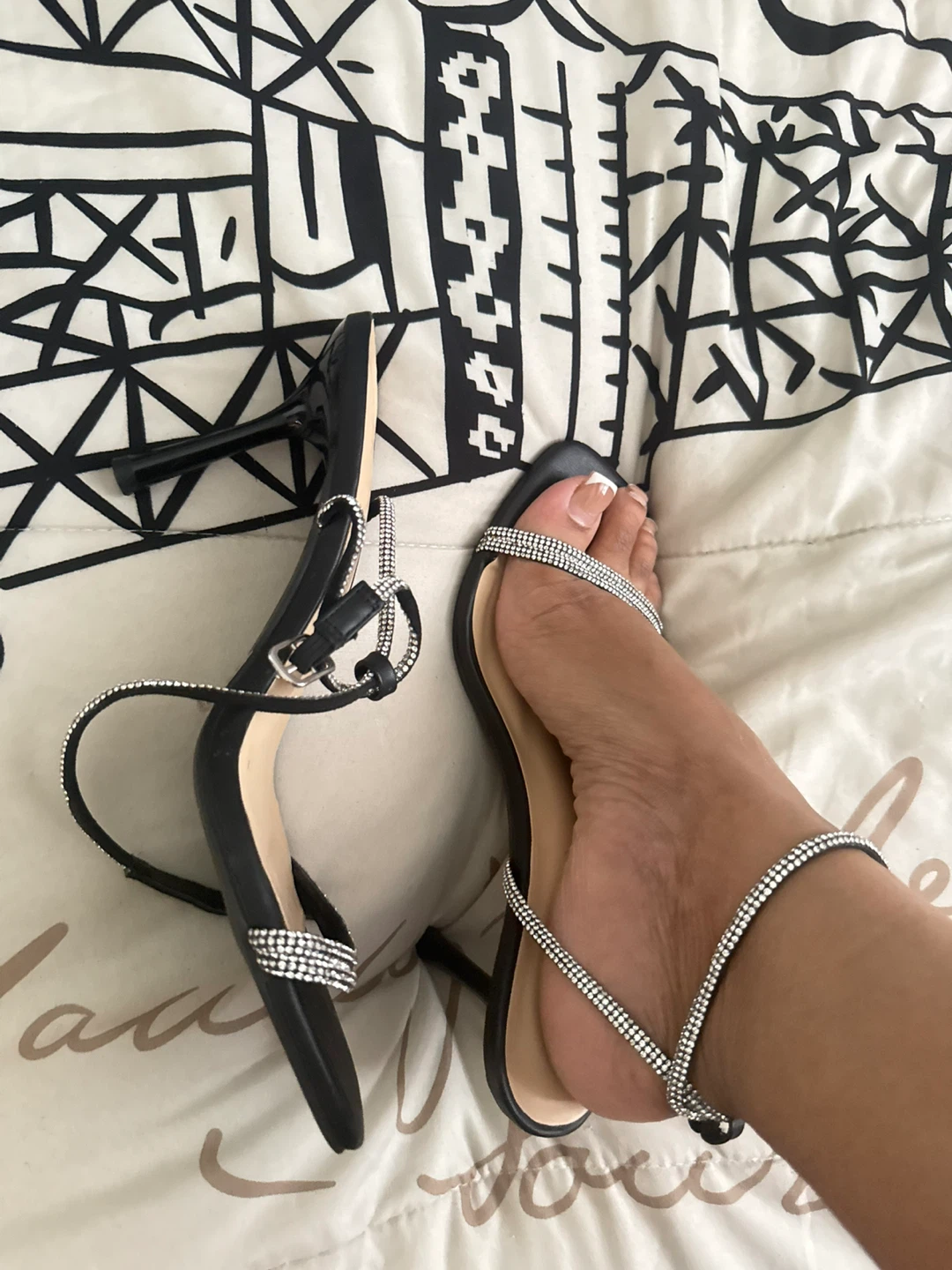 Mellongeli Black Strappy Heeled Sandals with Rhinestones Size 8 - photo 2