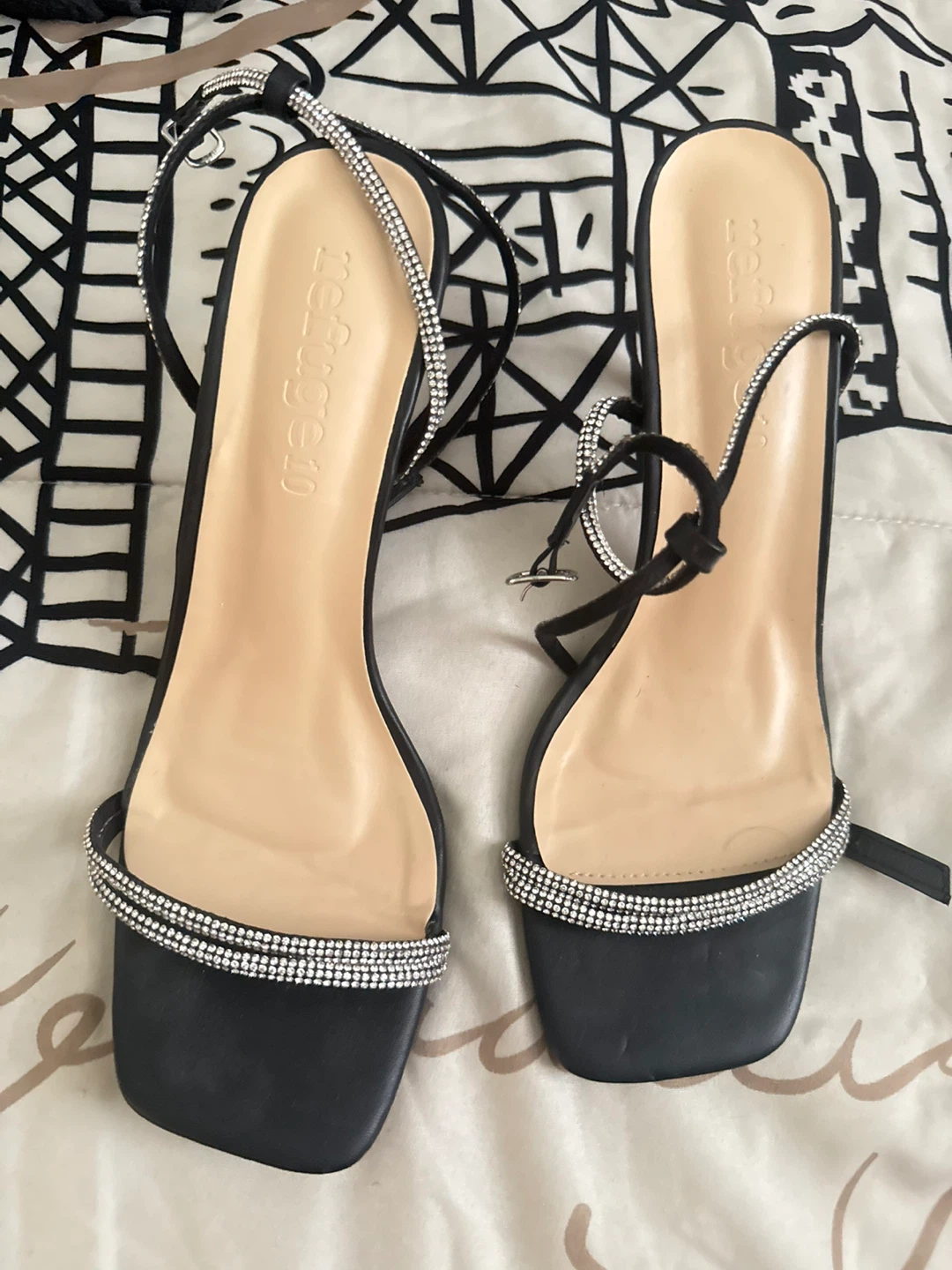 Mellongeli Black Strappy Heeled Sandals with Rhinestones Size 8 - photo 4