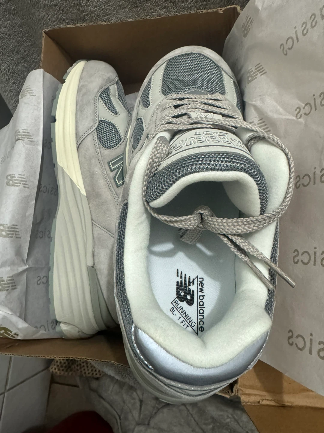 New Balance 991v2 Made in England Grey Running Shoes - photo 3