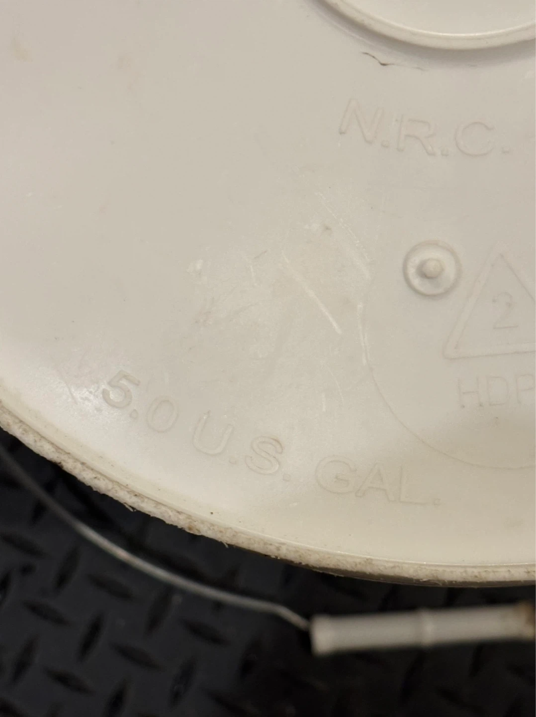 Two Canadian Tire 5 Gallon Pales For Sale - photo 4