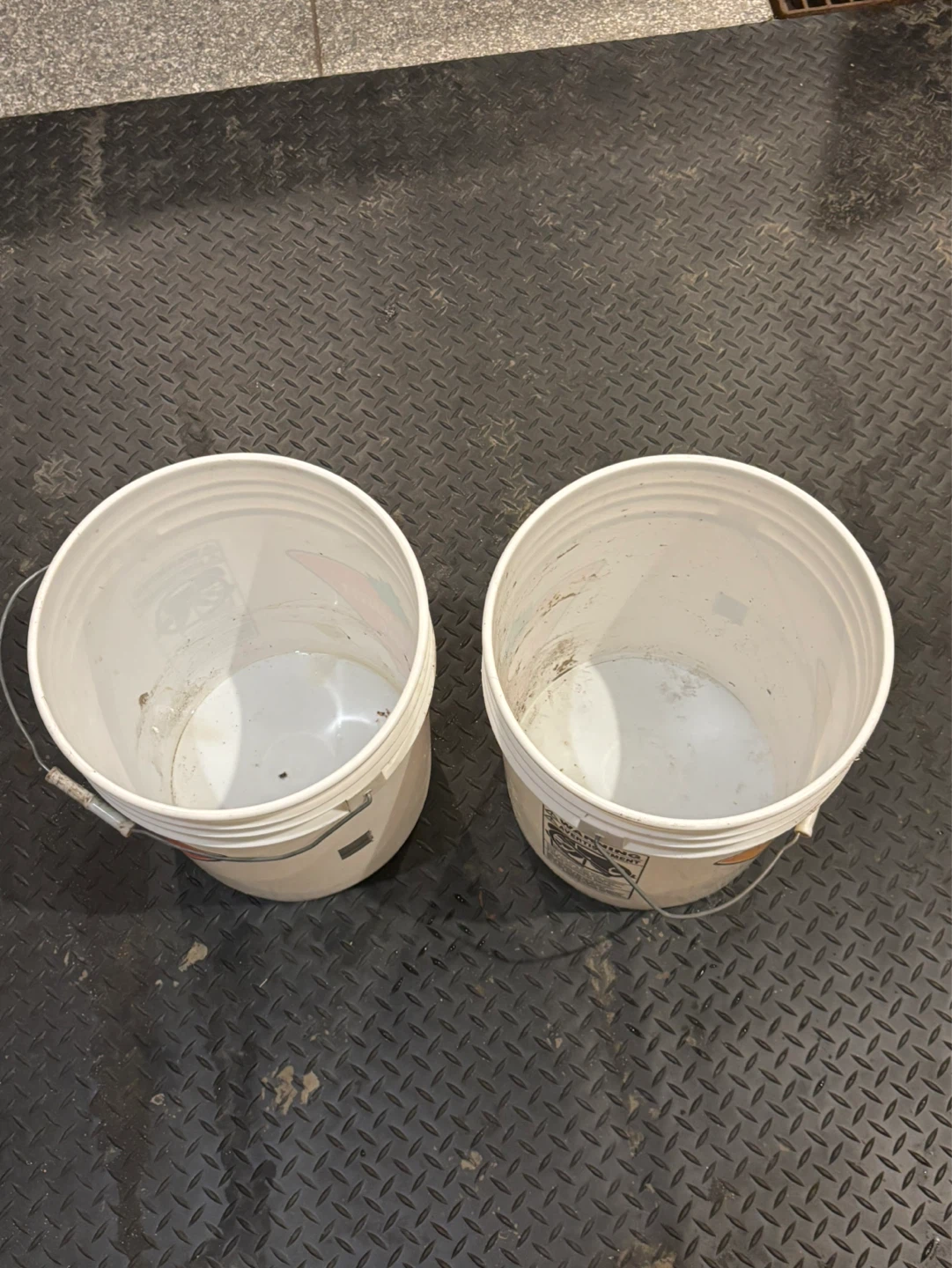 Two Canadian Tire 5 Gallon Pales For Sale - photo 5