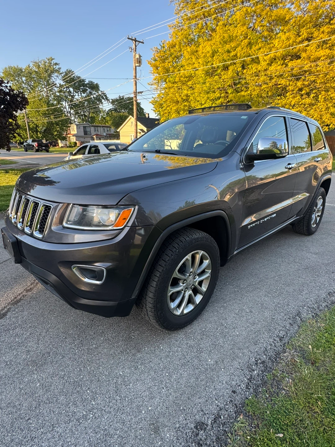 2015 Jeep Grand Cherokee Limited 4x4 SUV - photo 2