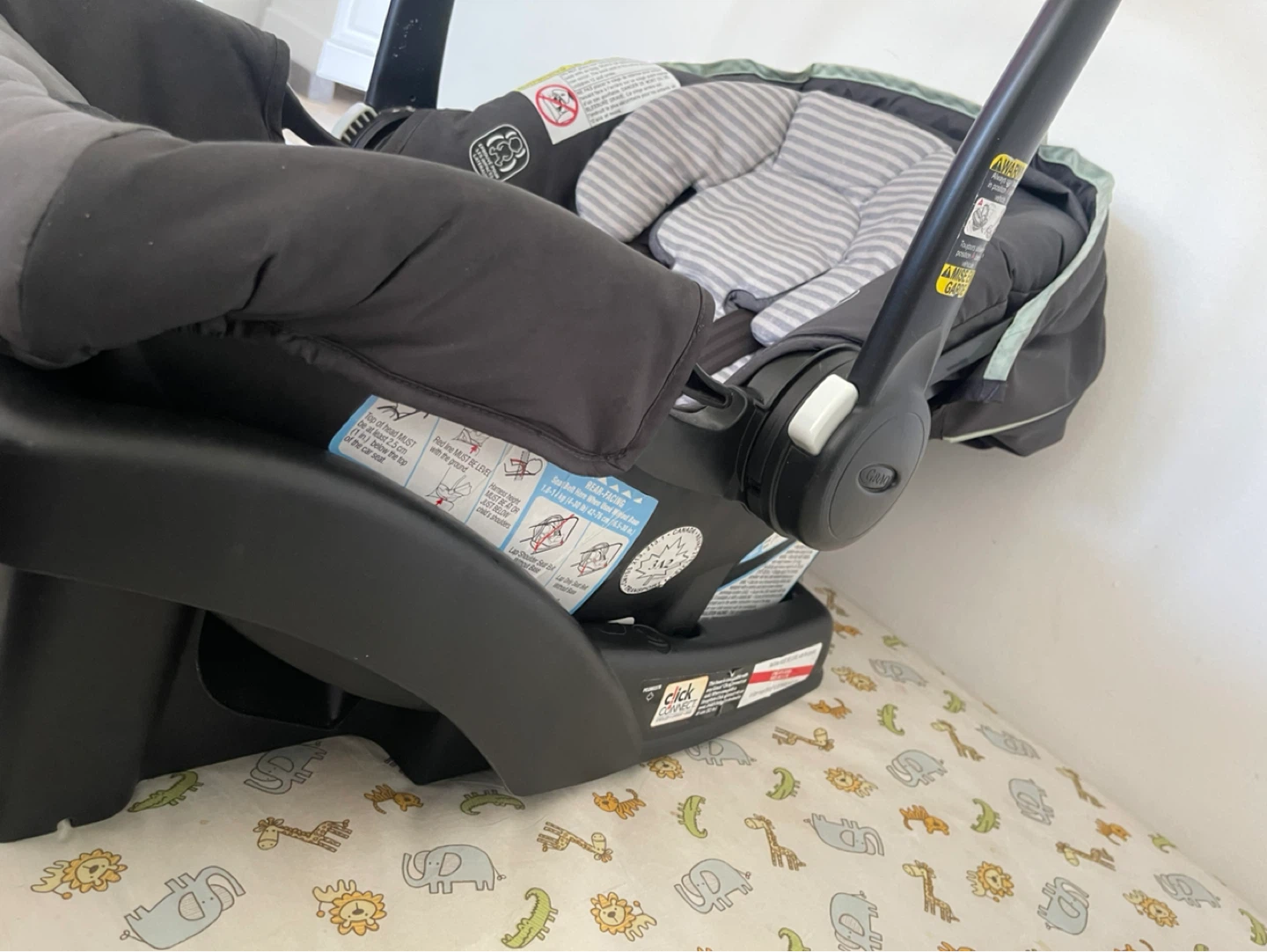 Graco SnugRide 30 Infant Car Seat - photo 2